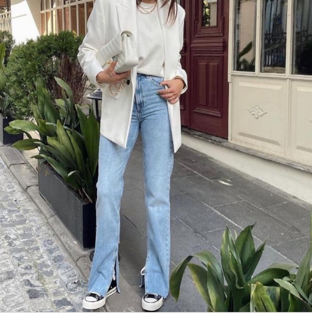 ZARA BLOGGERS FAVOURITE SPLIT SLIT FLARE SLIM JEANS